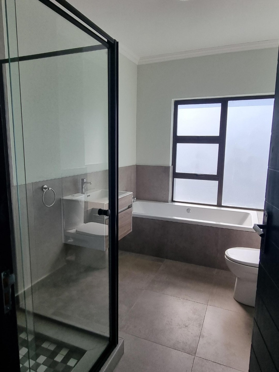 4 Bedroom Property for Sale in Ifafi North West